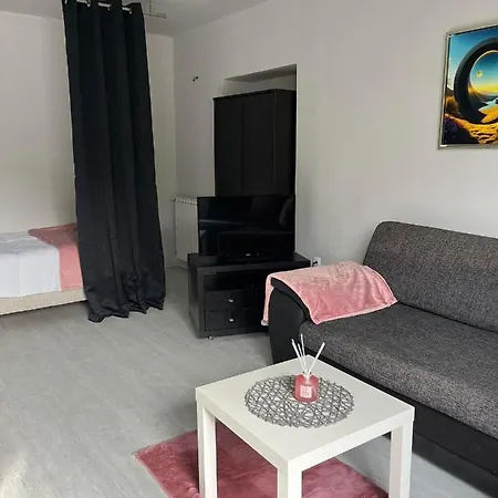 Apartment Aria